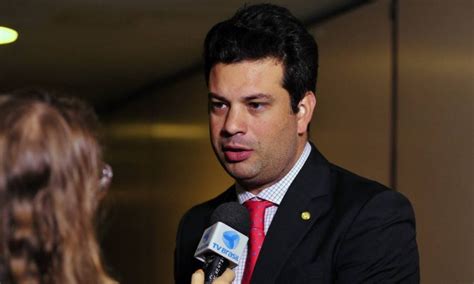 Leonardo carneiro monteiro picciani (born 6 november 1979 in nilópolis) is a brazilian lawyer and politician affiliated to the brazilian democratic movement (mdb), and former minister of sports appoint by president michel temer. Planalto derrota Cunha e Temer e Picciani volta à ...