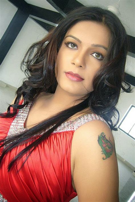 DESI ACTRESS PICTURES Anjali Dwivedi Twitter Leaked Hot Photos Desipixer Latest Photos