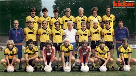 Frauenfußball beim bvb im podcast voller stolz sind wir namensgeber der heimspieltätte des bvb und partner von borussia dortmund. Borussia Dortmund | Kader | Bundesliga 1982/83 - kicker