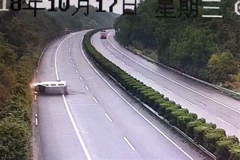 Search for text in self post contents. 暖风吹得疲劳司机高速公路自己撞翻自己_新浪湖南_新浪网