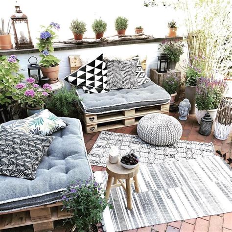 43 Inexpensive Apartment Patio Ideas On A Budget