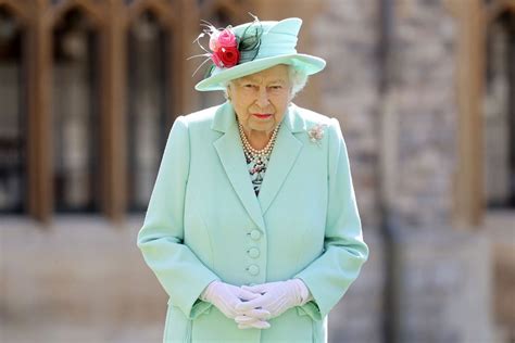 Queen Elizabeth Opens Some Of Windsor Castles Most Private Areas For