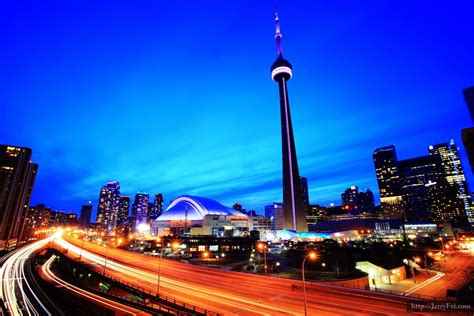 Image Of Downtown Toronto And Its Landmark Cn Tower Canada Downtown