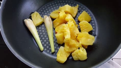 Simple dan sedap (ikut tekak sendiri lah). UDANG MASAK LEMAK NENAS CILI PADI | RESEPSI MAK MERTUA ...