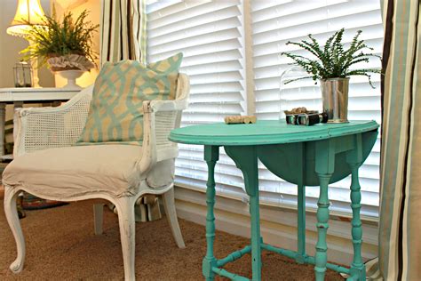 Maison blanche paint company, home of the best paint in the world! Aqua Painted Side Table - Mom 4 Real