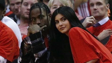 New Couple Alert Kylie Jenner And Travis Scott Sit Courtside Together