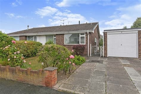 2 Bedroom Semi Detached Bungalow For Sale In Daleside Buckley Ch7 2pp