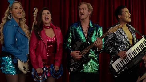 Watch The Official Trailer For Saved By The Bell Reboot