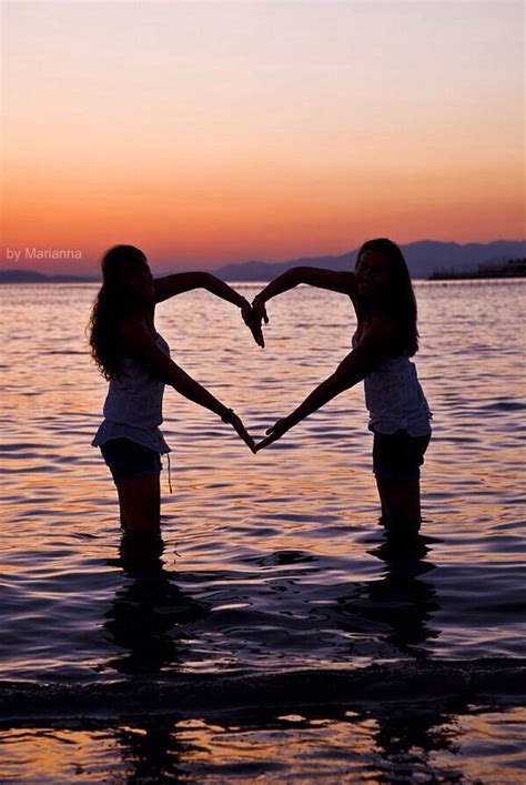 🌅🌊☀️summer Fun Best Friend Photo Ideas Cute☀️🌊🌅 Best Friend Pictures Beach Pictures Summer