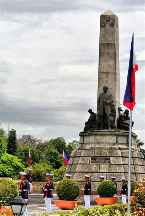 The Best Hang Out Place In Manila Rizal Park Hubpages