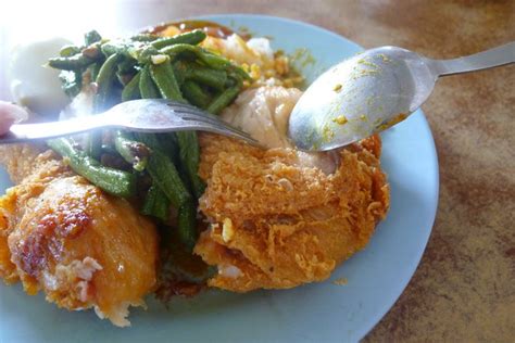 The chicken is crunchy and juicy. Lim Fried Chicken—LFC: M'sian Restaurant Famous For Fried ...