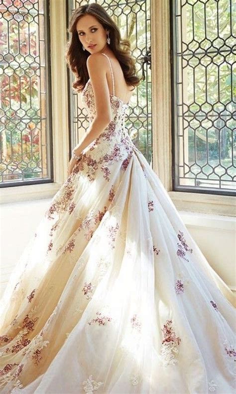 26 Gorgeous Floral Wedding Dresses That Inspire Floral Wedding Dress