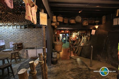 Located in brinchang, it is recognised as one of the main attractions of the cameron highlands. Time Tunnel Museum, Cameron Highlands