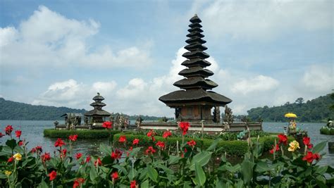 Храм Улун Дану, Бали. Сайт, цены, посещение, отели рядом, фото, видео ...