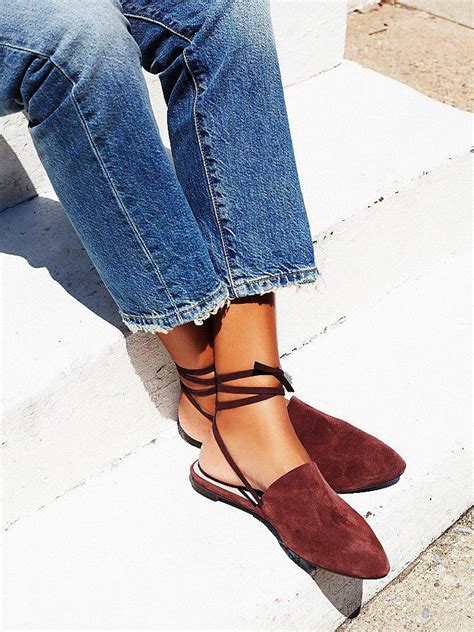 3 Easy Ways To Wear Flat Mule Shoes Like A Pro With Any Outfit