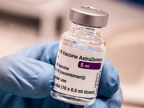 Adapun efek samping vaksin corona astrazeneca yang ditemukan adalah efek samping lokal ringan seperti bengkak di lengan. Jerman, Uni Eropa dan Indonesia Lanjutkan Vaksin AstraZeneca | Tagar