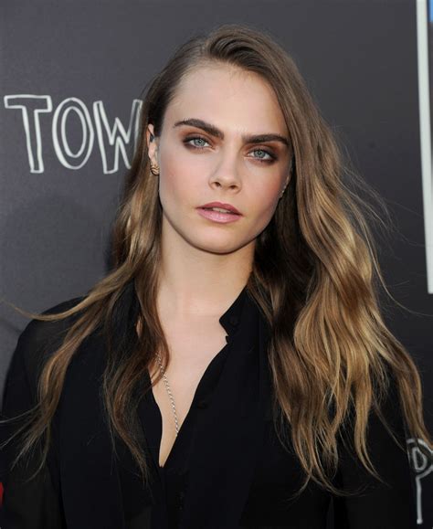 Cara delevingne to star in an amazon series with orlando bloom. CARA DELEVINGNE at Paper Towns Live Concert at Youtube ...