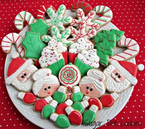 10 healthy but delicious cookie recipes for people with diabetes. And onto personalized snowmen and some mini snowflakes....