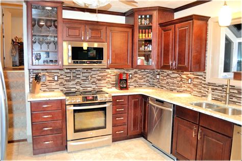 Kitchen Backsplash Ideas With Cherry Cabinets Small Bedroom
