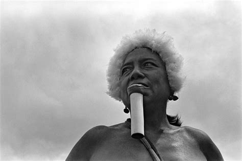 Fotógrafo Registra Cotidiano De Tribo Indígena Em Zoé Gq Cultura