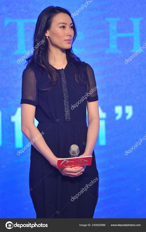 Hong Kong Actress Isabella Leong Poses Press Conference Her Movie