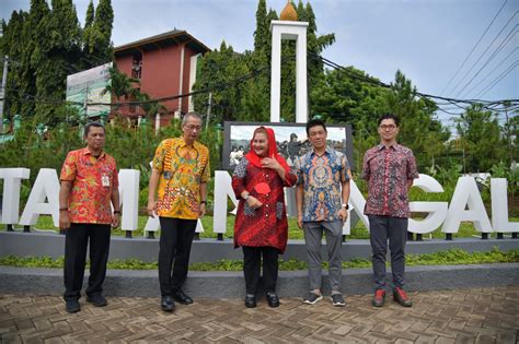 Wujud Konsep Bergerak Bersama Plt Wali Kota Semarang Resmikan Taman