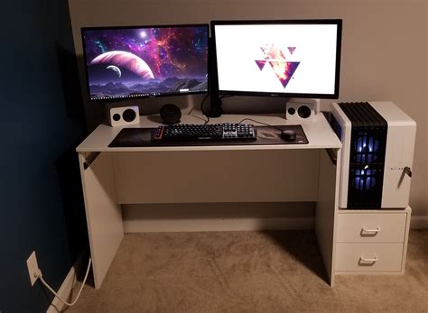 Simply White Computer Desk Setup Gaming Setup Simply White Pc Gamer