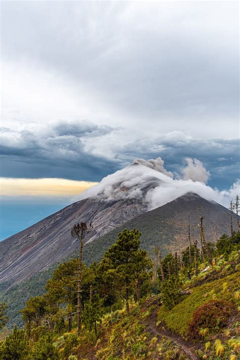 Subir el Acatenango y ver de cerca el volcán de Fuego Don Viajes