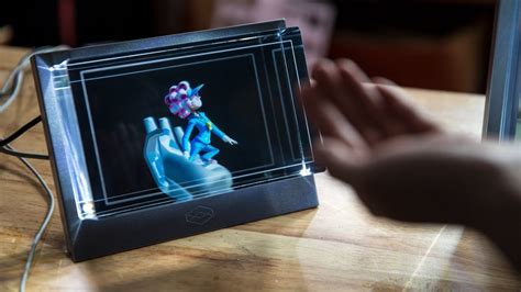 Hands On Looking Glass Holographic Display Youtube