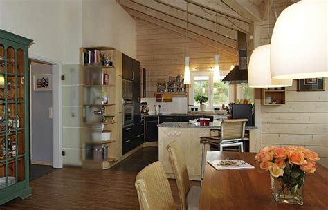 Bungalow schwedenhaus typ 1 in niendorf (ostsee) für bis zu 2 gäste bei bungalow schwedenhaus typ 1. Schwedenhaus Bungalow Essbereich | Schwedenhaus, Haus ...