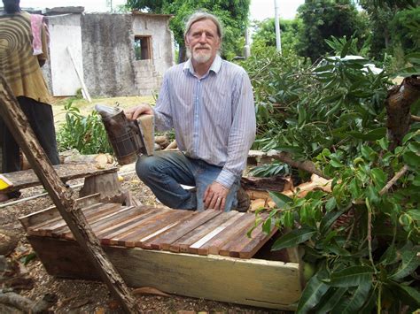Top bar beekeeping has 6,731 members. Musings on Beekeeping: Colony Cutout with Les Crowder