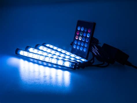 RGB LED Fußraumbeleuchtung 4 Leisten mit Fernbedienung und Musik Steuerung