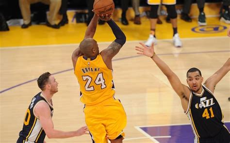 This Day In Lakers History Kobe Bryant Scores 60 Points In Remarkable