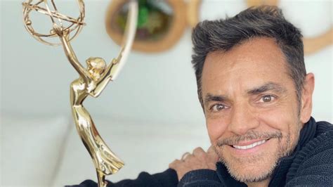 Eugenio Derbez Presumió Su Primer Emmy En Las Redes Austin Latino