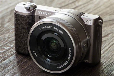 Sony Focuses On Size And Speed With The A5100
