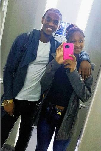 Nélson cabral semedo, né le 16 novembre 1993 à lisbonne au portugal, est un footballeur international portugais. Jogador do Benfica Nelson Semedo vai ser pai - MoveNotícias