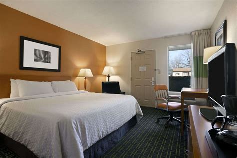 Days inn hamilton offers 3 star rated accommodation. Days Inn Hamilton Place Chattanooga, TN - See Discounts