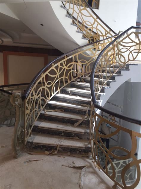 Is it better to go with the supported open design like i listed in the pic? 30 Beautiful Metal Stairs Ideas In 2019 Eth Eth Micro ...