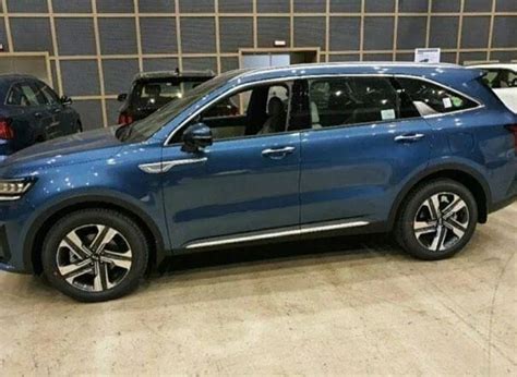 شركة kia تستعد للإعلان عن سيارة كيا سورينتو 2021 الجديدة، حيث أن هذا الموديل سيعتبر بداية للجيل الرابع الذي سيأتي أكثر رياضية وأكثر جاذبية من الجيل الثالث. كيا سورينتو 2021 تُطلق في حدث خاص (صور) - Egypt Automotive