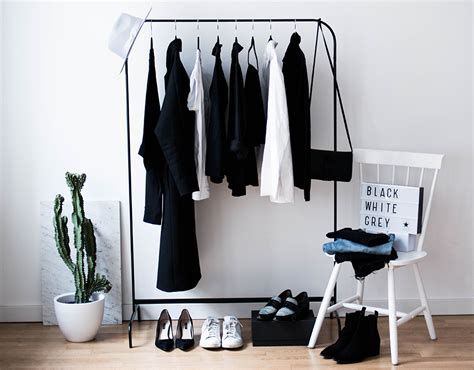 Why The Minimalist Is Hipster Room Decor Home Minimalist Closet
