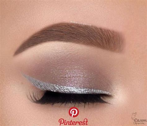 If you use the product without water, you can use it for smudging or softer looks. A Step by Step Method to Apply Eyeliner Perfectly without Smudging This tutorial covers about ...