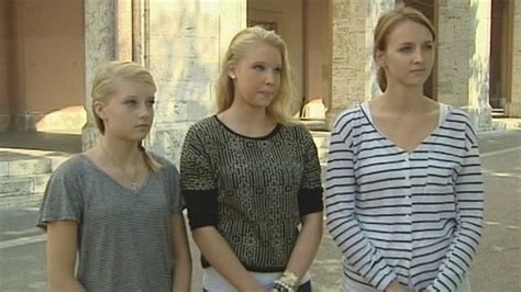 Amanda Knox Sisters Thankful For Prison Visit Bbc News
