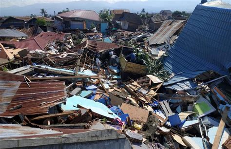 Death Toll From Indonesian Quake Tsunami Rises To 832 Agency Reuters