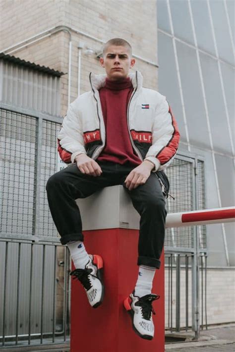 Ways to wear turtle neck men's | turtle neck outfits. Men's Fashion: Why You Should Wear A Turtleneck T-Shirt ...