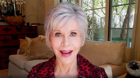 Jane Fonda Plastic Surgery At Her 70s The Glamorous Grandma Attracts