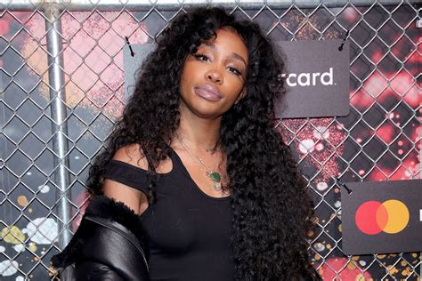 Sza Claims That Her Vocal Cords Are Permanently Damaged Meaww Sexiezpicz Web Porn