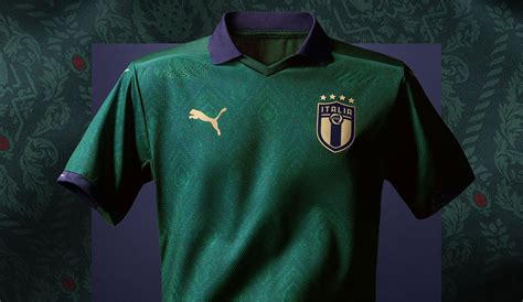 Esportivos, com os melhores preço do mercado, são diversas camisas de futebol dos principais times do brasil e europa. Camisa verde da Seleção da Itália 2019-2020 PUMA ...