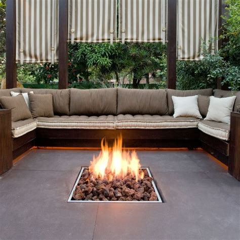 They are attractive, functional and provide an outdoor gathering place. 17 Extravagant Backyard Fireplaces & Fire Pits That Will ...