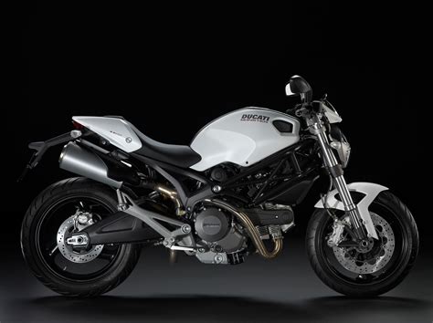 They know it to the point that opening night of the world press introduction for the though the most recent iteration of the tiniest monster, the 695, is only two years old, comparing the. VOROMV Moto: (5) Los extraños casos de "una base, varios ...