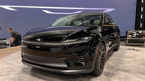 Chrysler Airflow Concept Introduces Graphite Persona At Nyias